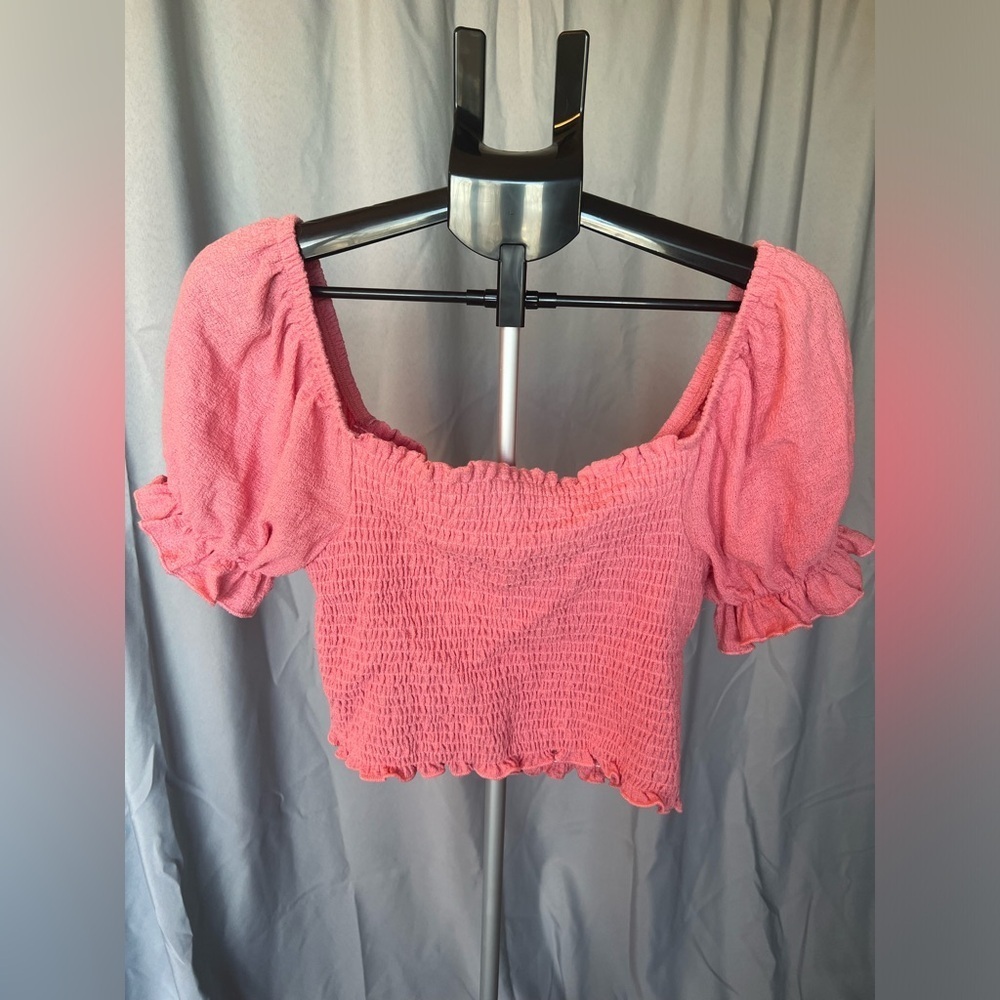 Cropped top peachy pink on or off shoulder